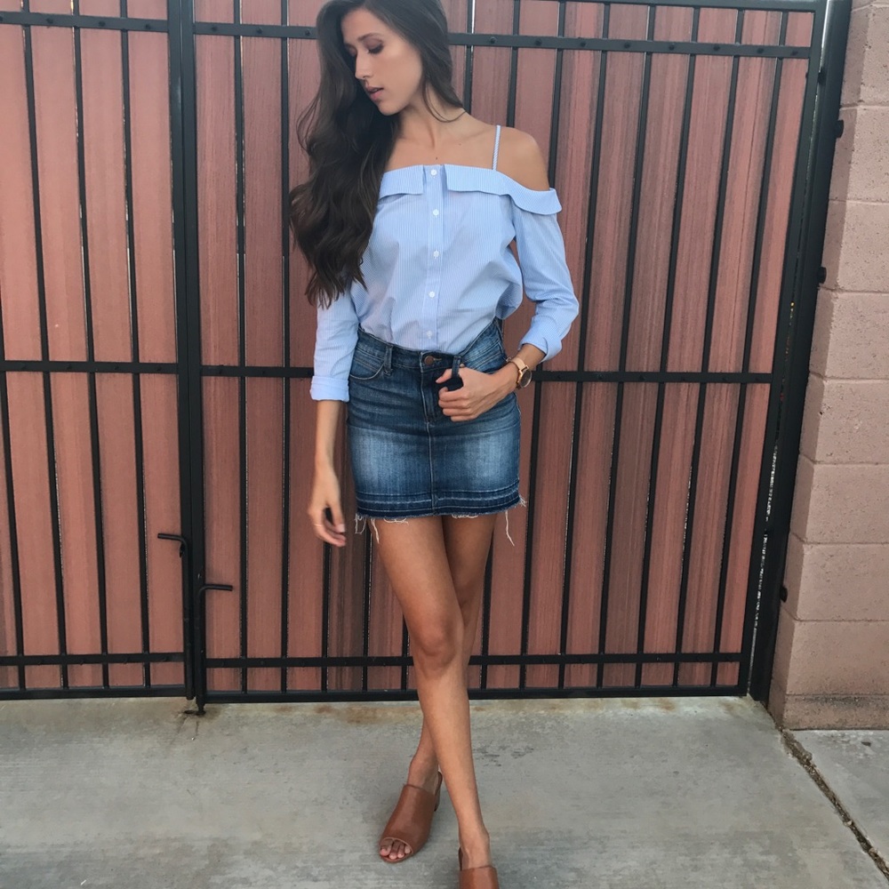 Forever 21 Off-the-Shoulder button up blouse